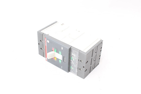 T4L250 ABB 1SDA054070R1 SEZIONATORE