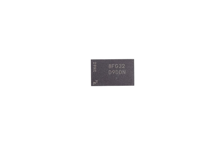 MT48LC16M32S2B5-7 MICRON