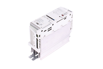E82EV551_4B LENZE 8200 VECTOR ID.-NO.: 00450748