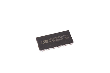IS42S16160B-7TLI ISSI
