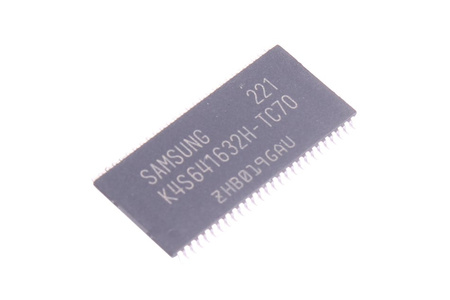 K4S641632H-TC70 SAMSUNG